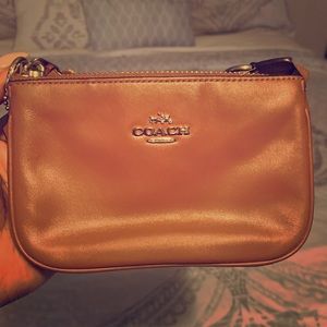 Pochette by COACH